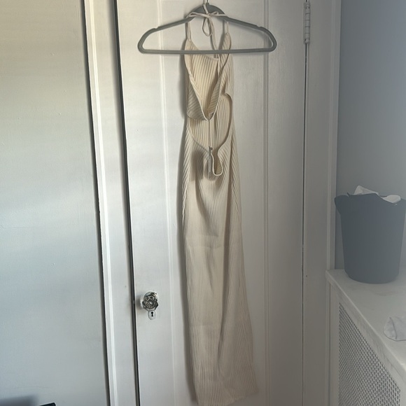 Morgan Halter Knit Midi Dress - Picture 6 of 10